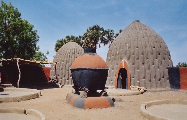 habitations des peuples Mousgoum